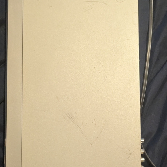 Cream Electronics Device - Picture 7 of 8